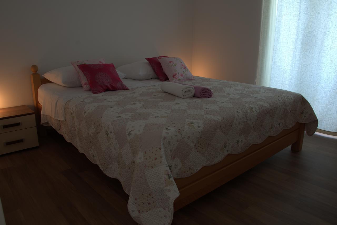Apartments Rogulj روغوزنيكا المظهر الخارجي الصورة